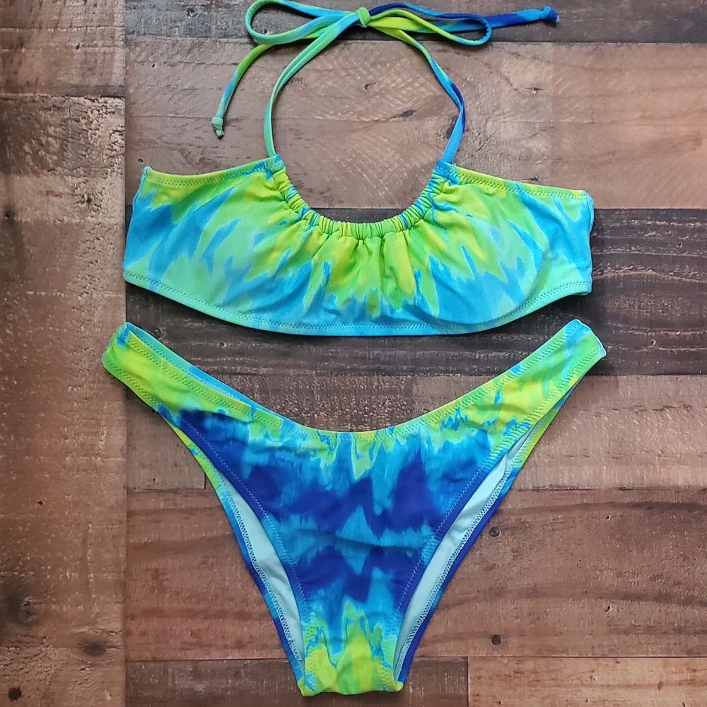 $240 KENDALL & KYLIE Vibrant Blue and Green Bikini Swim Set XL